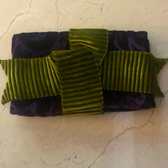 Velvet & Satin Zippered Jewelry Pouch